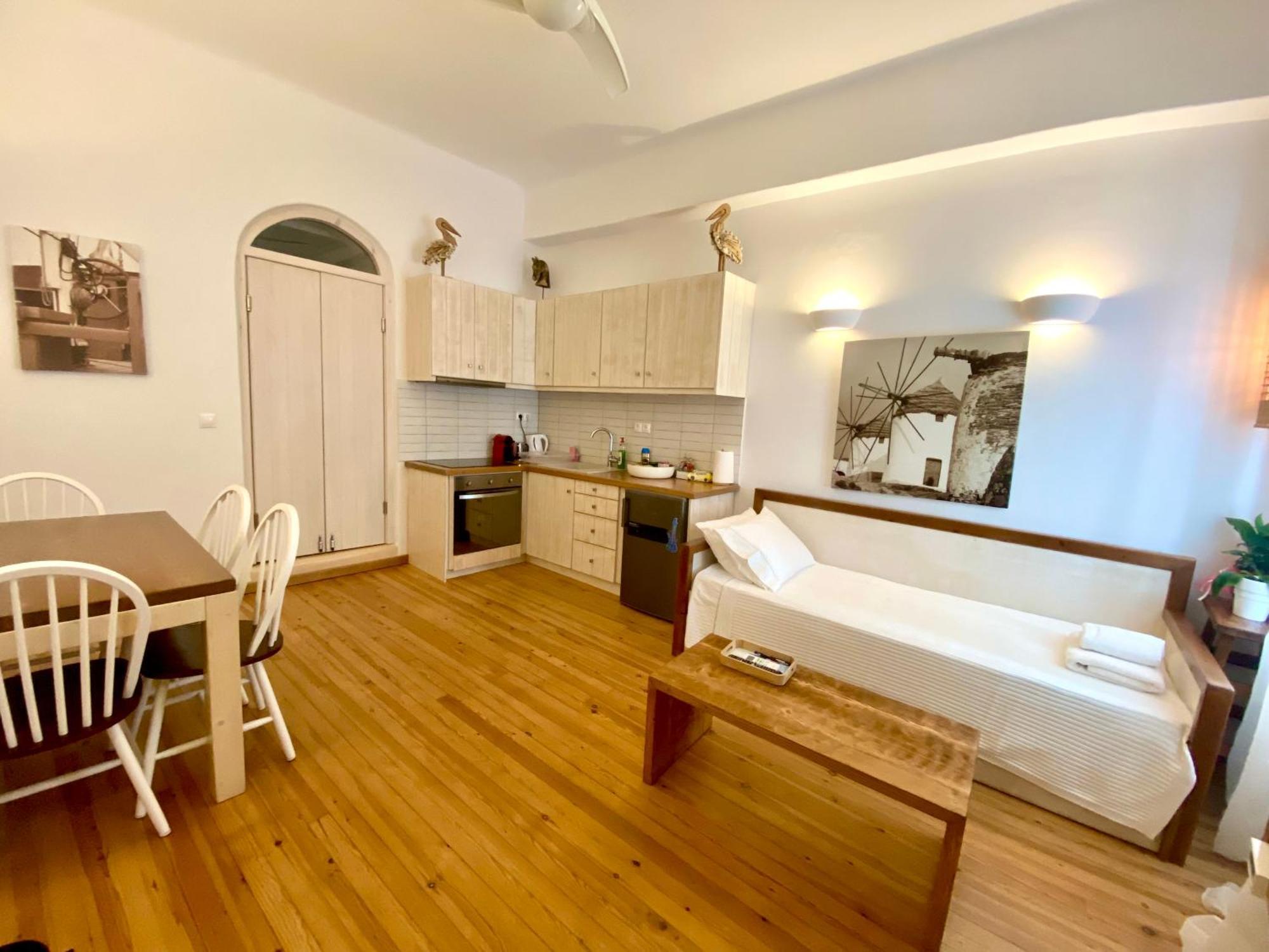 Sunny House Apartment